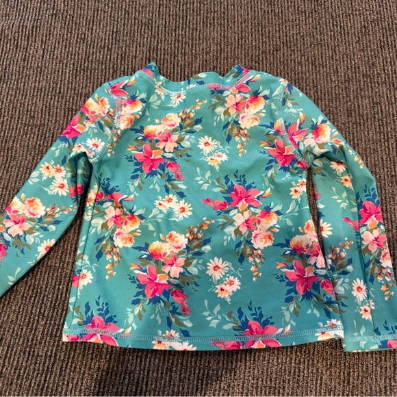 Ruffle Butts 2T rash guard - Picture 3 of 3